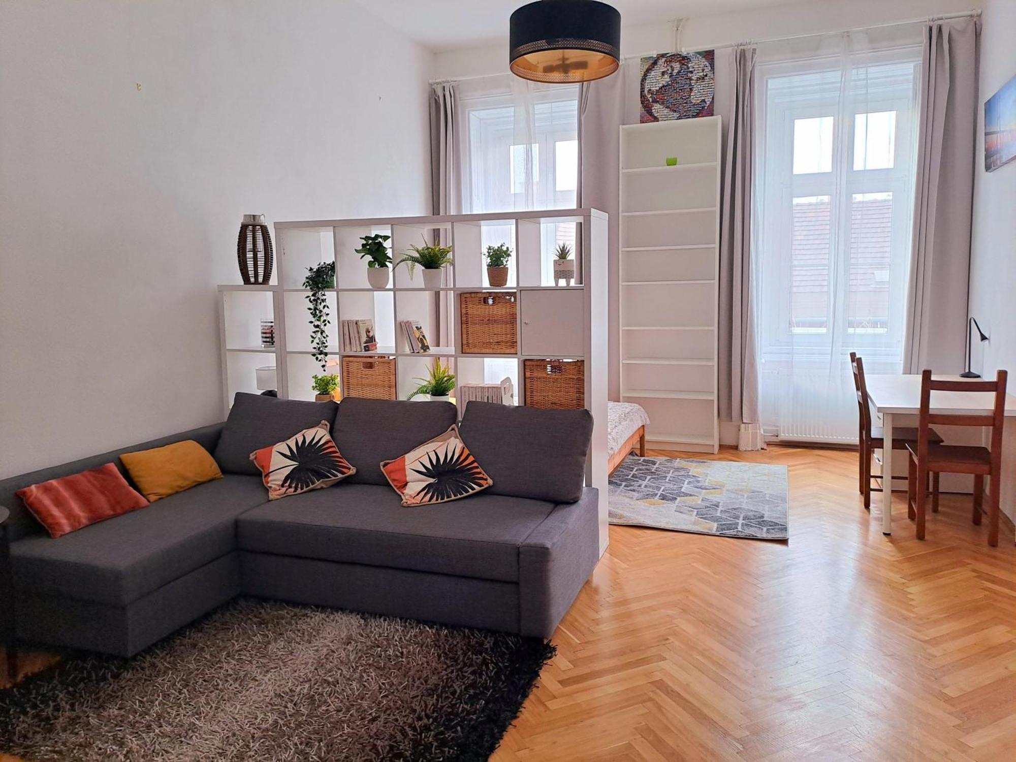 Sunny & Elegant Large Flat Next To Parliament Apartamento Budapest